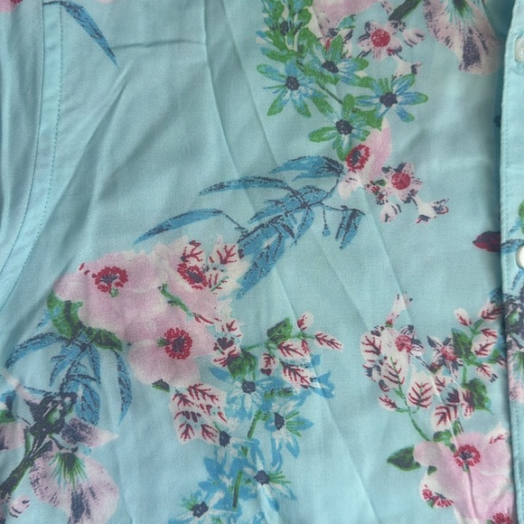 New GUESS Eco Rayon Wild Orchid Shirt SZ L - Picture 13 of 15